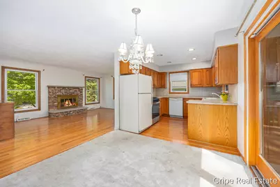 5382 Burgis Avenue SE, Grand Rapids, MI 49508 - Photo 8
