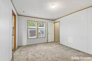 4872 Pamela Ave SE, Grand Rapids, MI 49548 - Photo 10