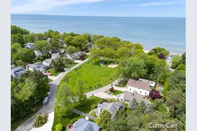 2421 N Idlewood, Holland, MI 49424 - Photo 2