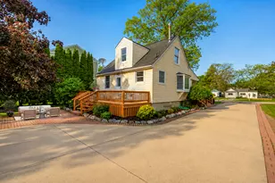 1934 Maddy Ln, Keego Harbor, MI 48320 - Photo 18