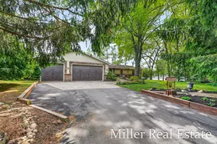 1589 Pleasant Vw Dr, Hastings, MI 49058 - Photo 8