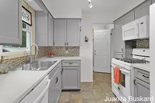3033 New Holland St, Hudsonville, MI 49426 - Photo 14