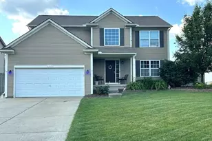 4315 Center Valley Dr, Ann Arbor, MI 48108 - Photo 2
