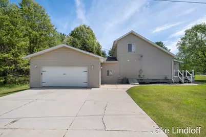 11014 E Royal Road, Stanwood, MI 49346 - Photo 4