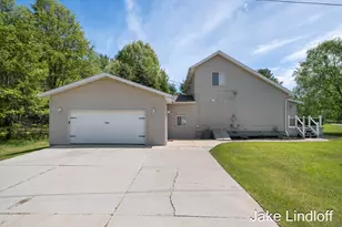 11014 E Royal Rd, Stanwood, MI 49346 - Photo 4