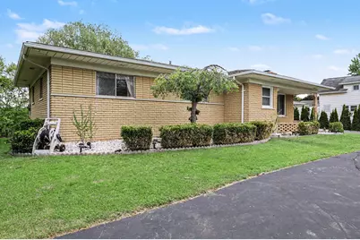 59126 Romeo Plank Road, Ray, MI 48096 - Photo 2