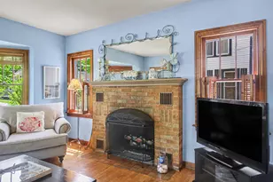 334 Van Buren St, South Haven, MI 49090 - Photo 6