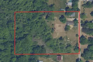 2498 Hemlock Rd, Quincy, MI 49082 - Photo 2