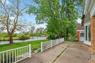 140 Meadowwood Ct, Decatur, MI 49045 - Photo 6