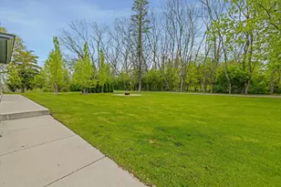 13550 Emrick Dr, Plymouth, MI 48170 - Photo 60