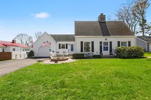 140 E Oakland Pl, Battle Creek, MI 49015 - Photo 2
