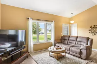 3569 Walnut Park Dr, Hamilton, MI 49419 - Photo 6