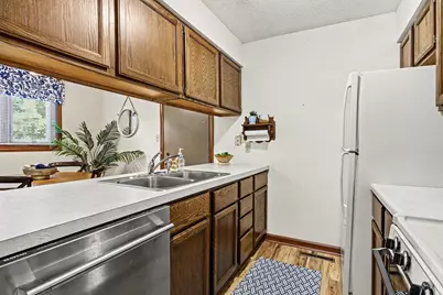 5410 Country Aire Drive #14, Coloma, MI 49038 - Photo 12