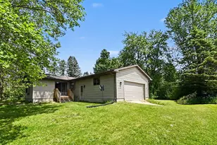 1691 N Michigan Rd, Eaton Rapids, MI 48827 - Photo 2