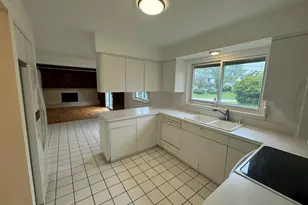 18175 Rainbow Dr, Lathrup Village, MI 48076 - Photo 20