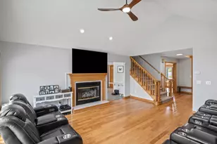 607 Apache Dr, Fremont, MI 49412 - Photo 6