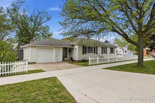 510 Van Raalte Ave, Holland, MI 49423 - Photo 2