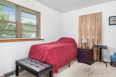 2757 Vassar Drive SE, Grand Rapids, MI 49506 - Photo 8