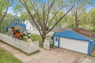 1411 Lewison Ave NE, Grand Rapids, MI 49505 - Photo 24