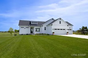 4616 Harkemas Creek Dr, Holland, MI 49424 - Photo 2