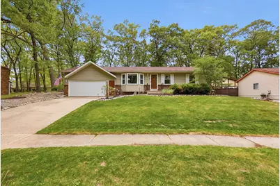 2433 Glen Valley Drive NW, Grand Rapids, MI 49544 - Photo 2