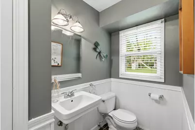 2433 Glen Valley Drive NW, Grand Rapids, MI 49544 - Photo 18