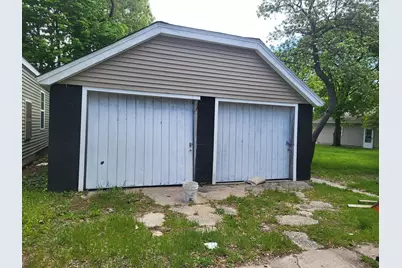 805 High Street, Manistee, MI 49660 - Photo 2
