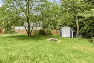 2367 Shoreham Dr, Saint Joseph, MI 49085 - Photo 20