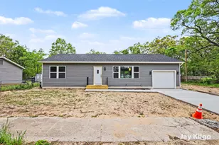1284 James Ave, Muskegon, MI 49442 - Photo 2