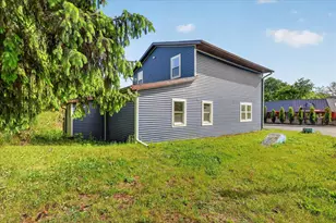 1387 E Riverside Dr, Ionia, MI 48846 - Photo 6
