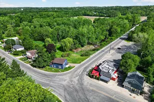 1387 E Riverside Dr, Ionia, MI 48846 - Photo 12