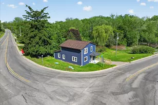 1387 E Riverside Dr, Ionia, MI 48846 - Photo 10