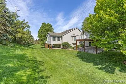 2009 Bryceway Court NE, Grand Rapids, MI 49505 - Photo 20