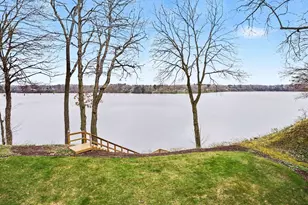 9895 Lakeview Dr, Berrien Springs, MI 49103 - Photo 14