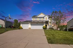 9477 Sunset Ridge Dr NE, Rockford, MI 49341 - Photo 2
