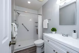 2514 Essex Ct, Saint Joseph, MI 49085 - Photo 18