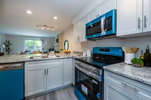 2514 Essex Ct, Saint Joseph, MI 49085 - Photo 12
