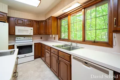 10225 River Shore Drive, Caledonia, MI 49316 - Photo 14