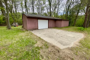 8810 Cedar Creek Dr, Holton, MI 49425 - Photo 6