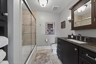267 Woodberry Dr, Bloomfield Hills, MI 48304 - Photo 40