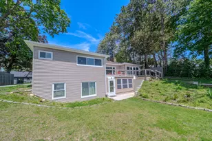 12569 S Crystal Lake Dr, Cement City, MI 49233 - Photo 16