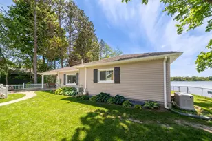 12569 S Crystal Lake Dr, Cement City, MI 49233 - Photo 8
