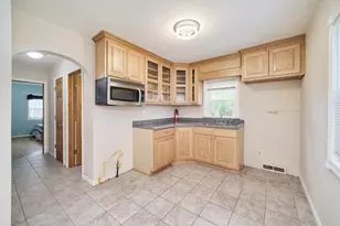 116 Sibben St, Manistee, MI 49660 - Photo 8