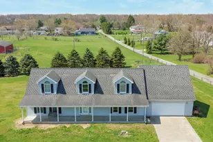 69500 Christiana Lake Rd, Edwardsburg, MI 49112 - Photo 2