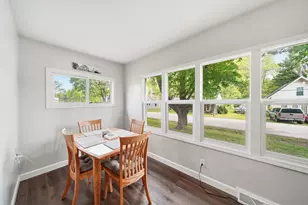 105 Trumble Ave, Jackson, MI 49203 - Photo 8