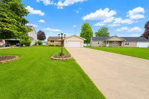 173 S Grand Pointe Dr, Brooklyn, MI 49230 - Photo 6