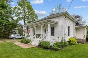 1418 Morton St, Lake Odessa, MI 48849 - Photo 4