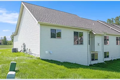5391 Swan Drive, Burton, MI 48509 - Photo 8
