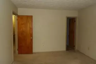243 Devon Rd, Battle Creek, MI 49015 - Photo 8