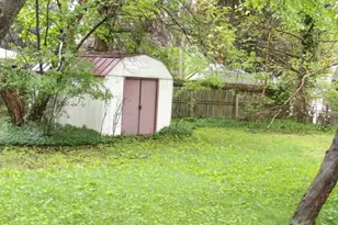 243 Devon Rd, Battle Creek, MI 49015 - Photo 28
